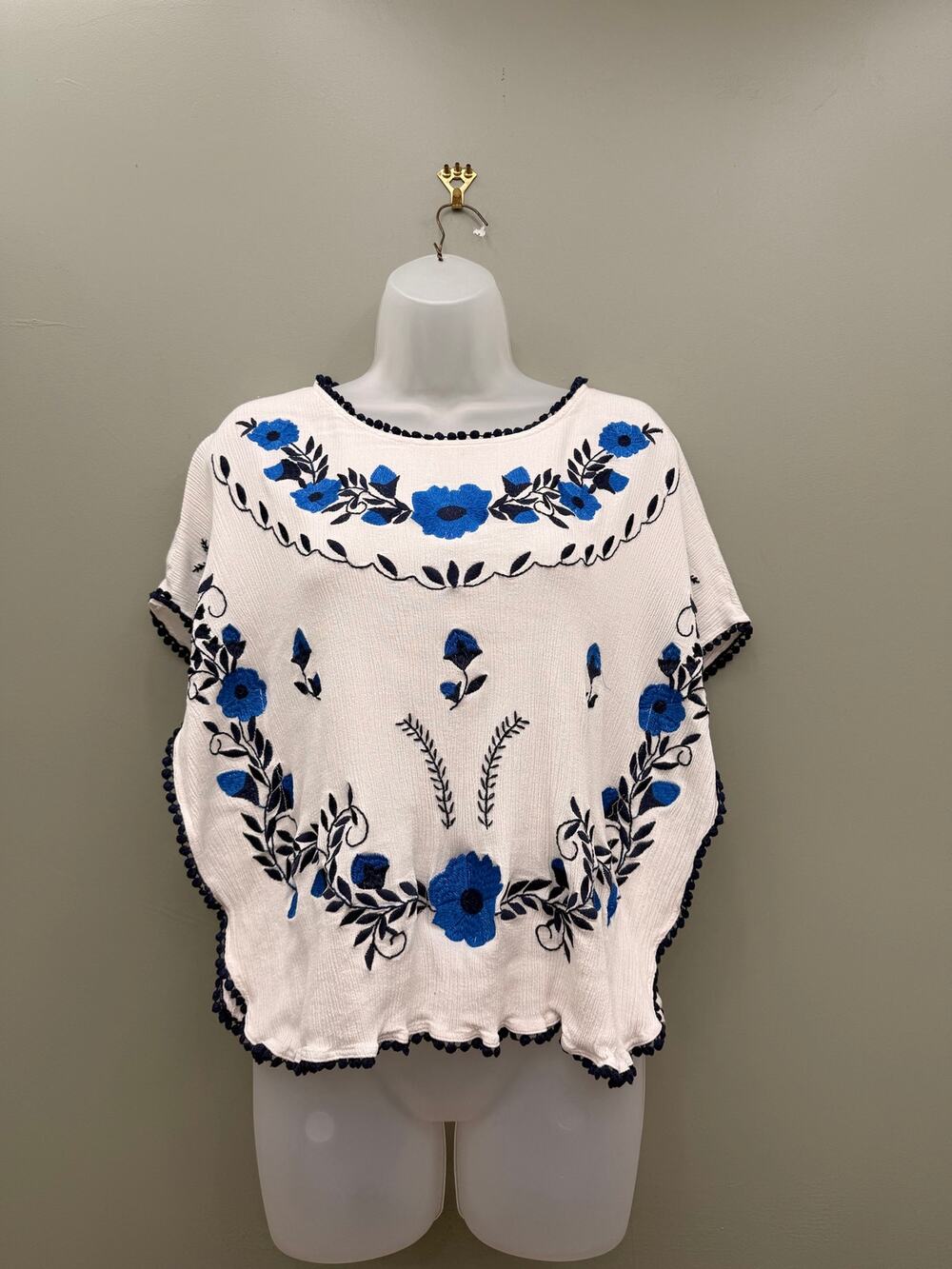 Entro Embroidered Floral Poncho Top L White Blue Pom Pom Boho Blouse